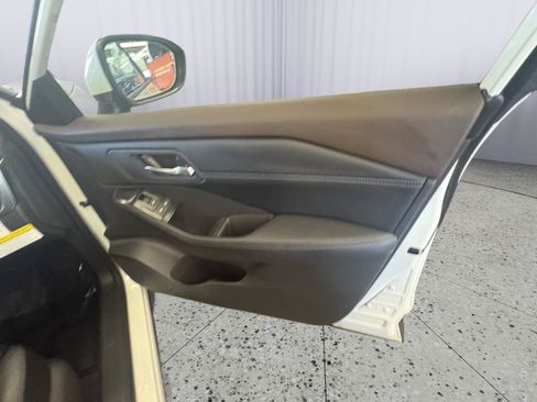 Used 2023 Nissan Rogue SV w/ SV Premium B Package AWD/4WD image 14