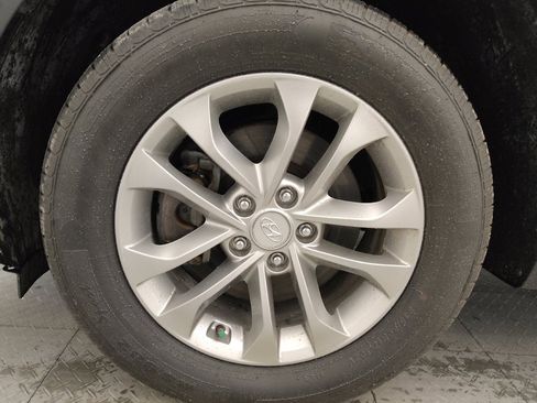 Used 2019 Hyundai Santa Fe SEL image 31