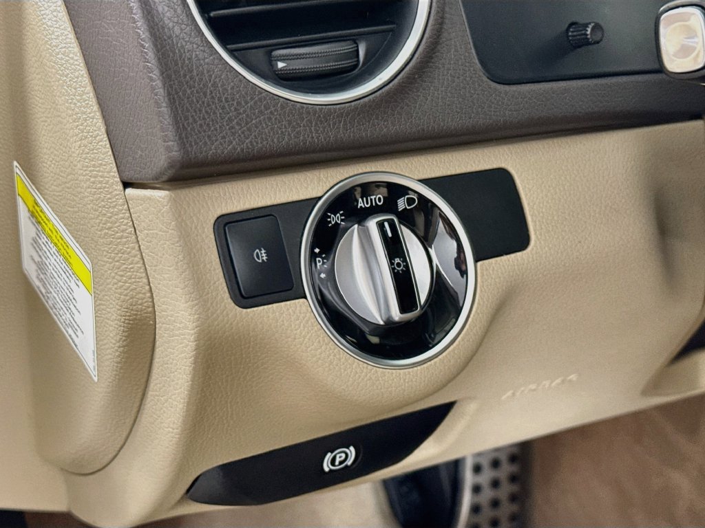 Used 2014 Mercedes-Benz C 250 Sedan image 10