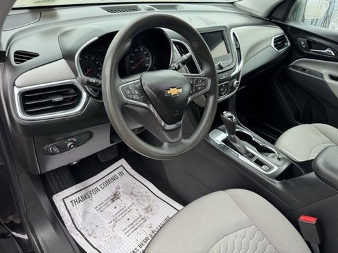 Used 2019 Chevrolet Equinox LS w/ LS Convenience Package image 12