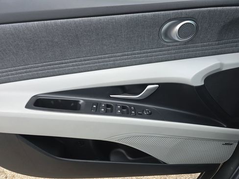 New 2026 Hyundai Elantra Limited image 25