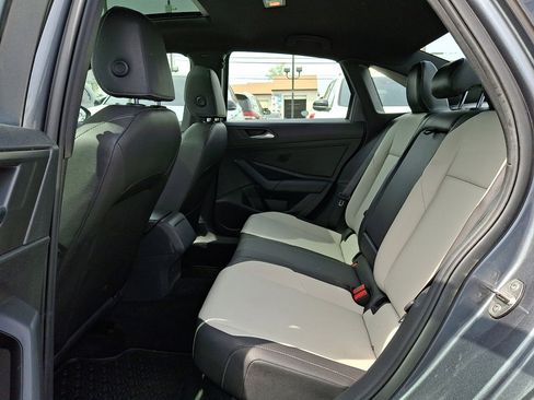 Used 2020 Volkswagen Jetta R-Line FWD image 17