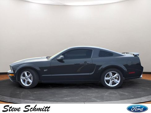 Used 2007 Ford Mustang GT Premium image 2