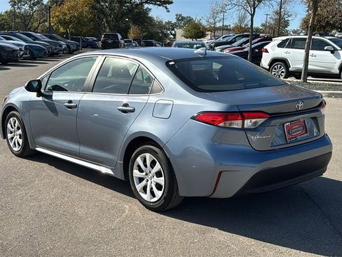 Certified 2025 Toyota Corolla LE image 3