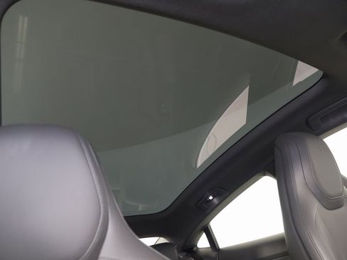 Used 2020 Porsche Taycan 4S image 11