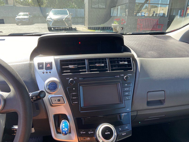 Used 2014 Toyota Prius V Two FWD image 10