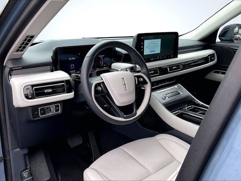 Used 2026 Lincoln Aviator 2WD image 18