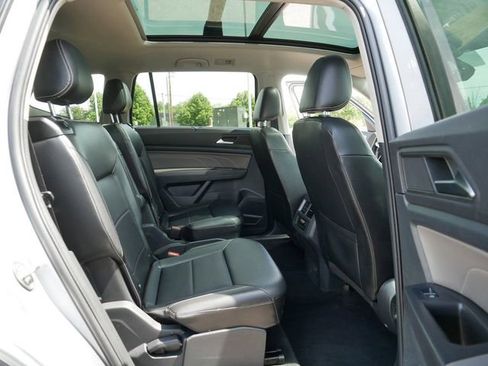 Certified 2022 Volkswagen Atlas SE w/ Panoramic Sunroof Package AWD/4WD image 19