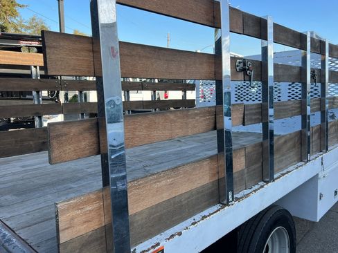 Used 2016 Ford F550 2WD Crew Cab Super Duty image 26