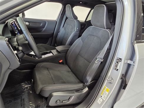 Certified 2023 Volvo XC40 Recharge Ultimate w/ Protection Package Premier image 6