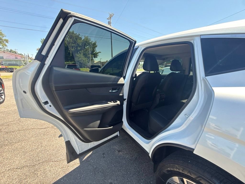 Used 2025 Nissan Murano SL AWD/4WD image 12