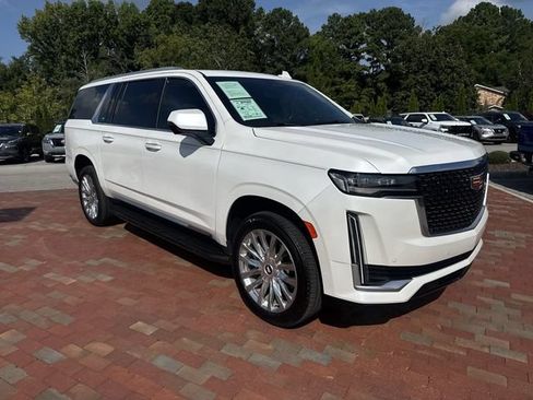 Used 2024 Cadillac Escalade ESV Premium Luxury RWD image 38