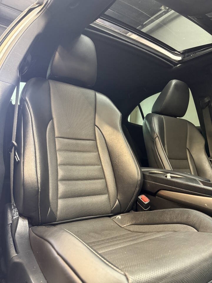 Used 2016 Lexus IS 200t w/ F Sport Package RWD image 8