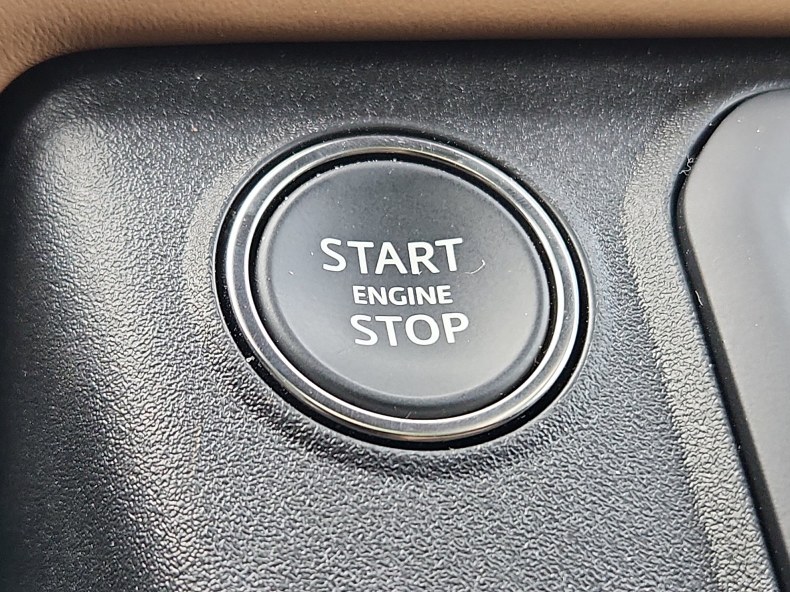 Used 2025 Land Rover Defender 110 S AWD/4WD image 28