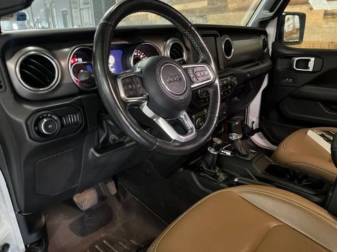 Used 2022 Jeep Wrangler Unlimited Rubicon w/ Steel Bumper Group AWD/4WD image 2