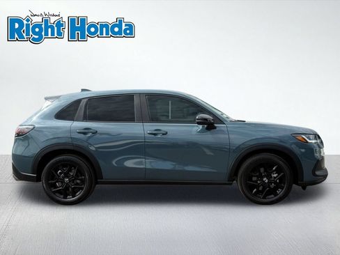 Used 2024 Honda HR-V Sport image 10