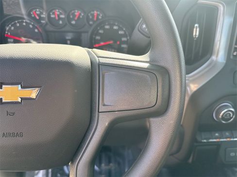 Used 2025 Chevrolet Silverado 1500 W/T image 18