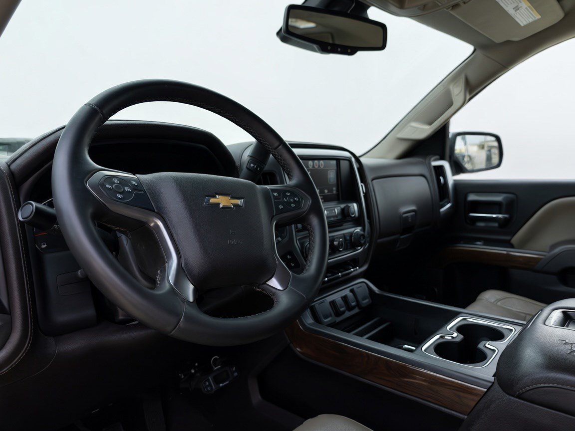 Used 2015 Chevrolet Silverado 1500 LTZ w/ Driver Alert Package AWD/4WD image 7