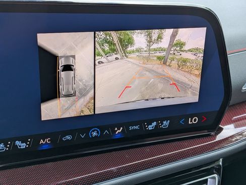 New 2026 Chevrolet Traverse RS FWD image 17