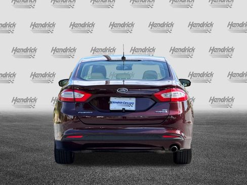 Used 2013 Ford Fusion SE FWD image 6
