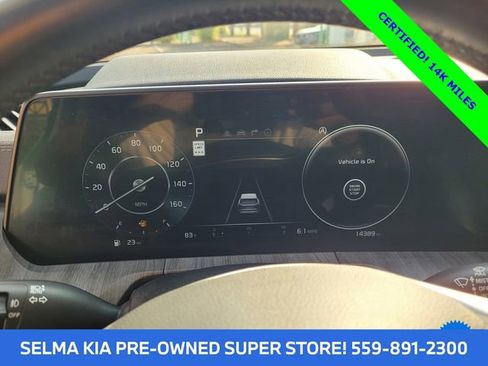 Used 2025 Kia Telluride SX w/ SX Captain's Chair Package image 27