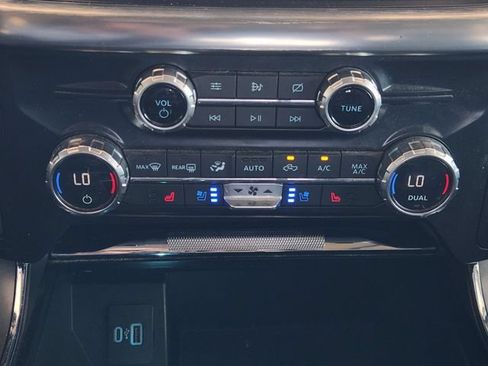 Used 2021 Ford F150 Lariat AWD/4WD image 17