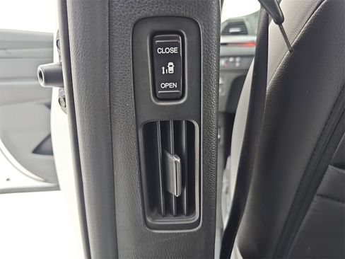 Used 2023 Honda Odyssey Sport image 25