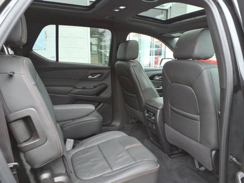 Used 2023 Chevrolet Traverse RS AWD/4WD image 24