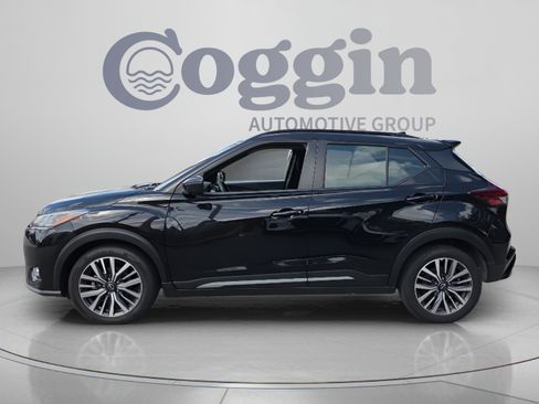 Used 2024 Nissan Kicks SR FWD image 2