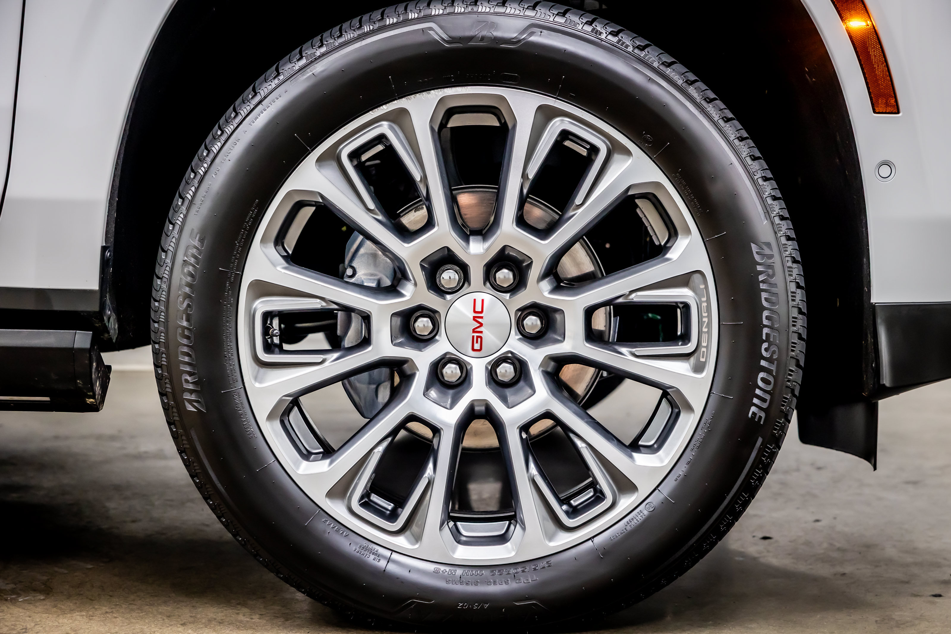 Used 2026 GMC Yukon Denali w/ Denali Reserve Package AWD/4WD image 40