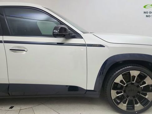 Used 2023 BMW XM AWD/4WD image 7
