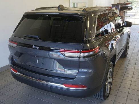 Used 2023 Jeep Grand Cherokee 4WD 4xe w/ Luxury Tech Group II image 18