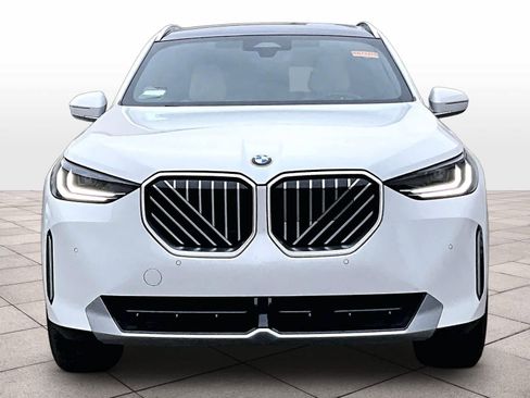 Used 2025 BMW X3 xDrive30i w/ Convenience Package image 3