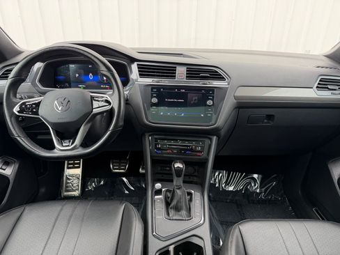 Used 2022 Volkswagen Tiguan SE R-Line FWD image 12