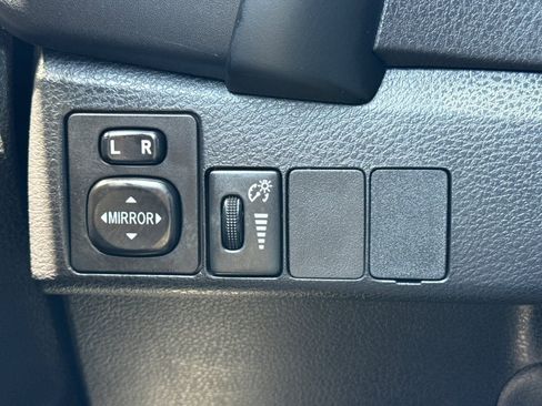 Used 2018 Toyota Corolla SE FWD image 26
