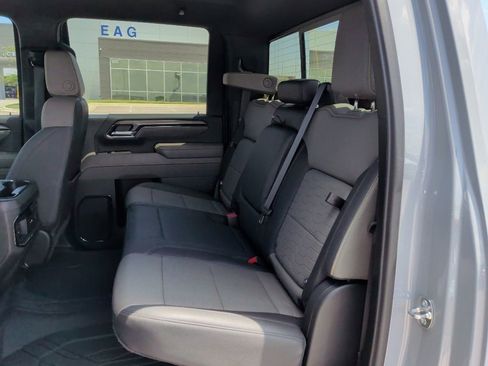 Used 2024 Chevrolet Silverado 2500 ZR2 w/ Technology Package AWD/4WD image 38