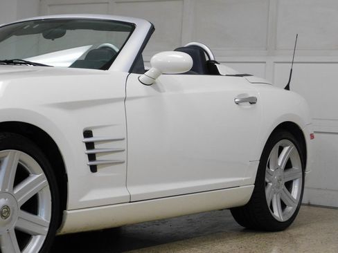 Used 2005 Chrysler Crossfire Limited RWD image 34
