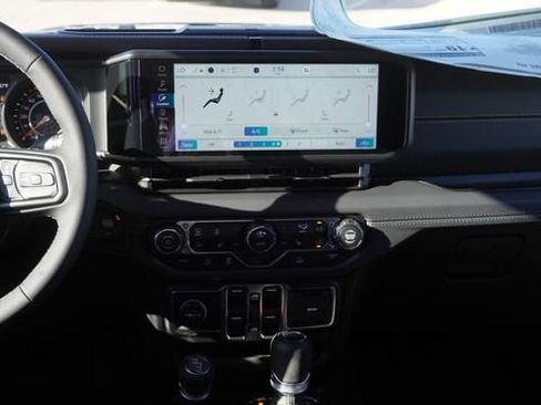 New 2026 Jeep Gladiator Sport image 14