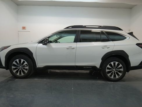 New 2025 Subaru Outback Limited image 4
