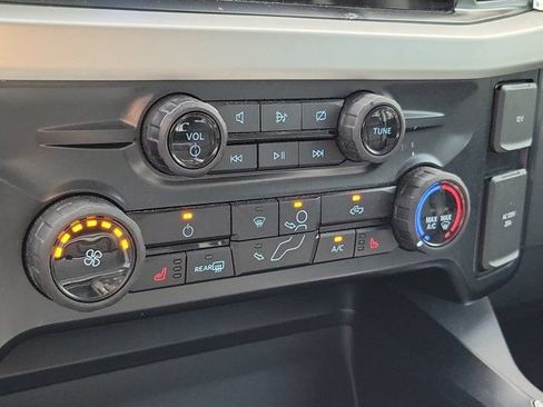 Used 2023 Ford F250 XLT w/ XLT Premium Package AWD/4WD image 29