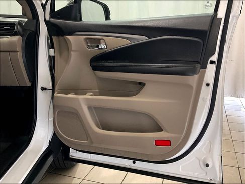 Used 2023 Honda Ridgeline RTL image 12