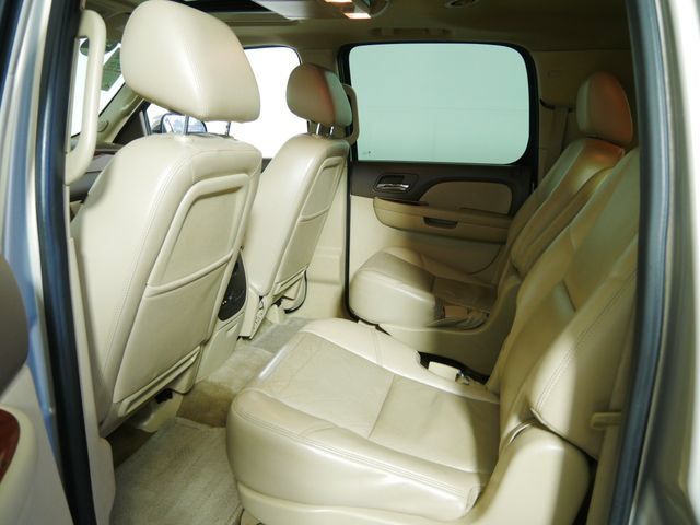 Used 2011 Chevrolet Suburban LTZ AWD/4WD image 17