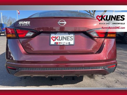 Used 2025 Nissan Altima 2.5 SV image 8