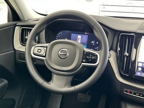 Certified 2025 Volvo XC60 B5 Plus image 24