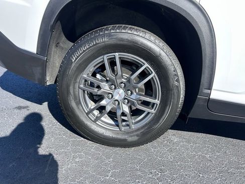 Certified 2025 GMC Acadia Elevation image 7