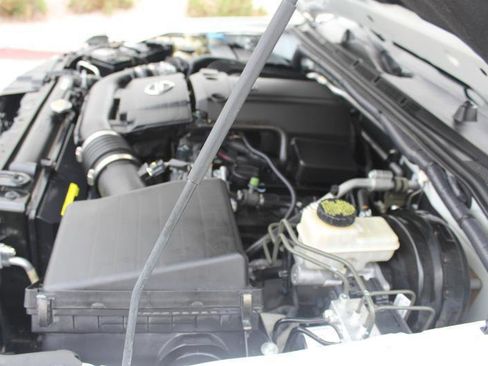 Used 2014 Nissan Frontier SV image 36