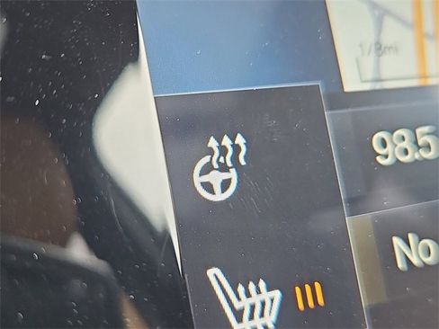 Used 2020 Volvo XC40 T5 Momentum w/ Protection Package Premier image 21