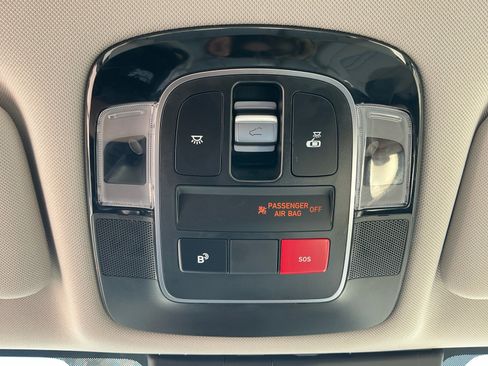 Used 2024 Hyundai Sonata Limited image 24