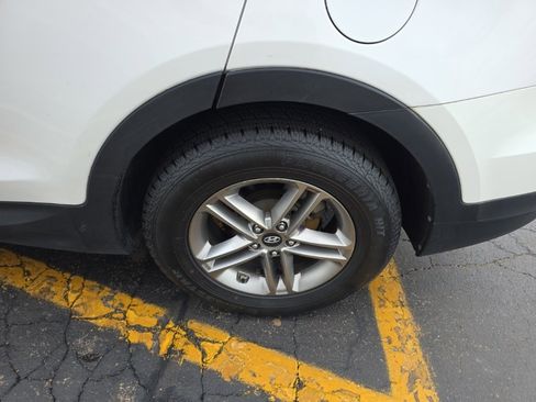 Used 2017 Hyundai Santa Fe Sport image 11