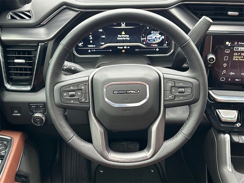 Used 2025 GMC Sierra 2500 Denali Ultimate image 25